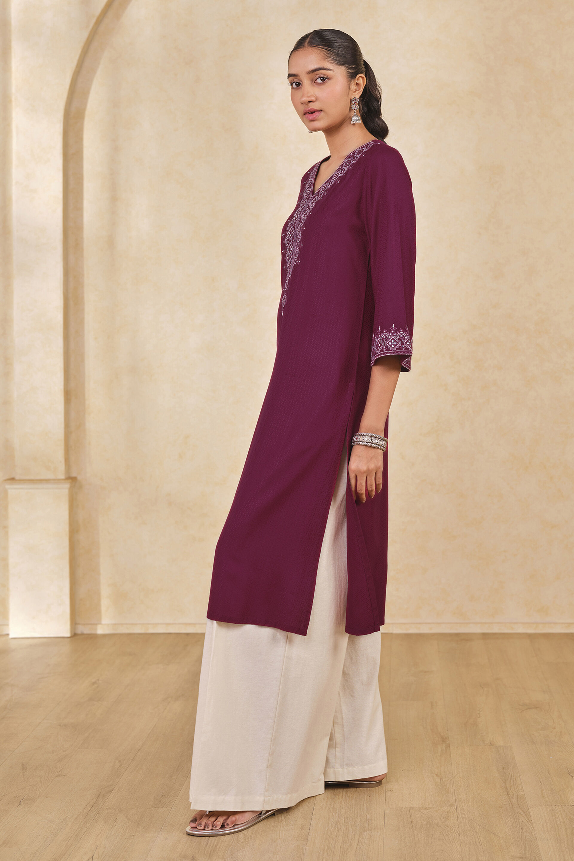 The Sajni Kurta, Wine, image 3